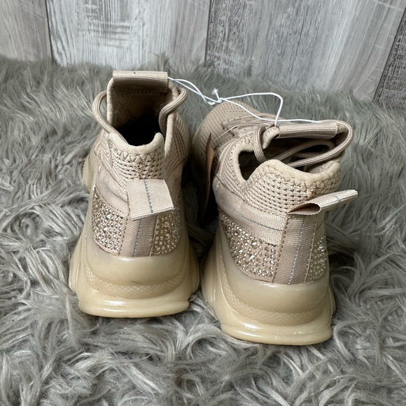 Womens Mad Love Mandy Sneakers - Picture 7 of 9